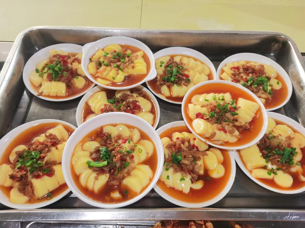 簡簡單單一餐 工廠食堂的日常生活滋味